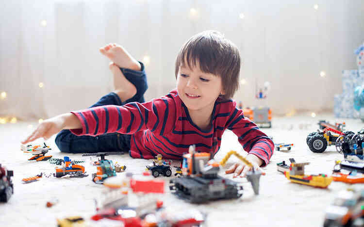 Gã khổng lồ LEGO: Từ xưởng mộc nhỏ phá sản đến doanh nghiệp được ví như Apple của thế giới đồ chơi, mỗi ngày bán 600.000 bộ xếp hình - Ảnh 2. Gã khổng lồ LEGO: Từ xưởng mộc nhỏ phá sản đến doanh nghiệp được ví như Apple của thế giới đồ chơi, mỗi ngày bán 600.000 bộ xếp hình - Ảnh 2.