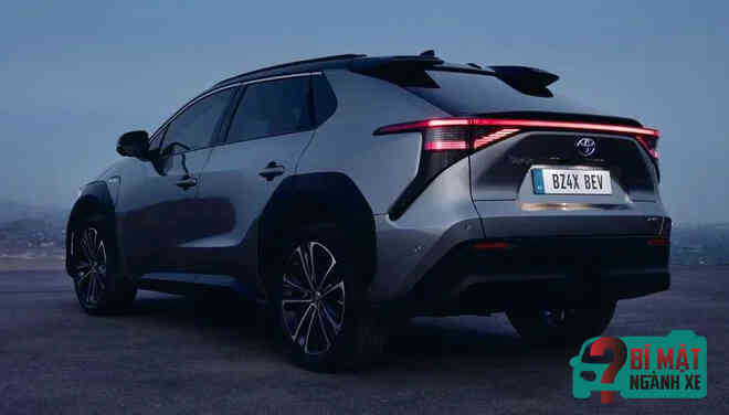 Toyota tìm ra cách sửa lỗi trên mẫu xe điện đầu tiên Toyota bZ4X - Ảnh 4. Toyota tìm ra cách sửa lỗi trên mẫu xe điện đầu tiên Toyota bZ4X - Ảnh 4.