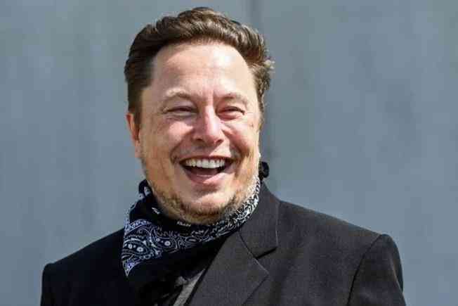 Vì sao tỷ phú Elon Musk thường gửi email cho nhân viên vào giờ trái khoáy?