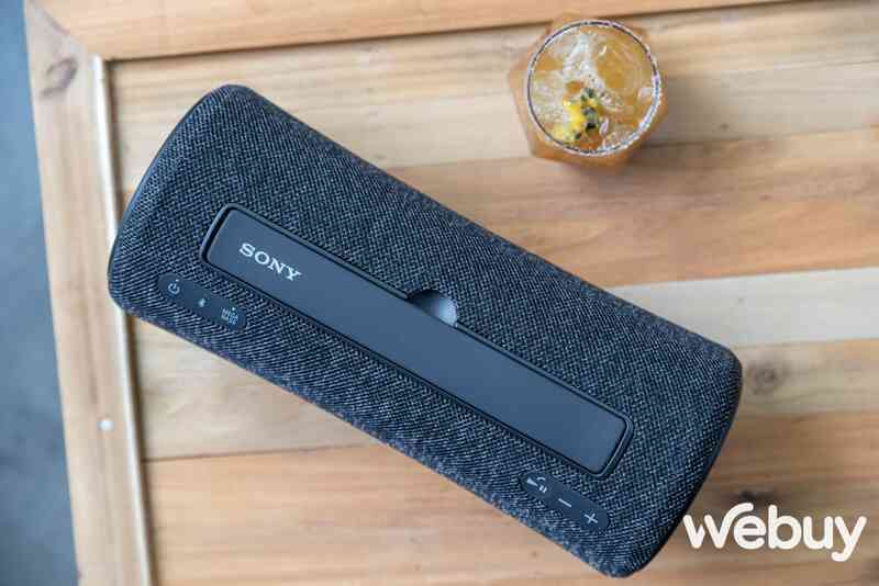 Trải nghiệm nhanh Sony SRS-XG300: Thiết kế hiện đại, chất âm mạnh mẽ, giá gần 8 triệu đồng - Ảnh 4. Trải nghiệm nhanh Sony SRS-XG300: Thiết kế hiện đại, chất âm mạnh mẽ, giá gần 8 triệu đồng - Ảnh 4.