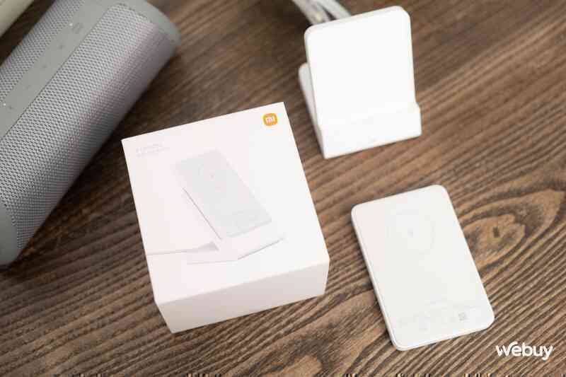 Pin dự phòng MagSafe Xiaomi cho iPhone: Thiết kế gọn nhẹ, dung lượng 5000mAh, giá chưa tới 700,000 đồng