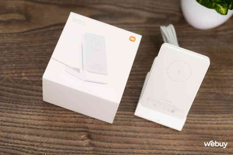 Pin dự phòng MagSafe Xiaomi cho iPhone: Thiết kế gọn nhẹ, dung lượng 5000mAh, giá chưa tới 700,000 đồng - Ảnh 2. Pin dự phòng MagSafe Xiaomi cho iPhone: Thiết kế gọn nhẹ, dung lượng 5000mAh, giá chưa tới 700,000 đồng - Ảnh 2.