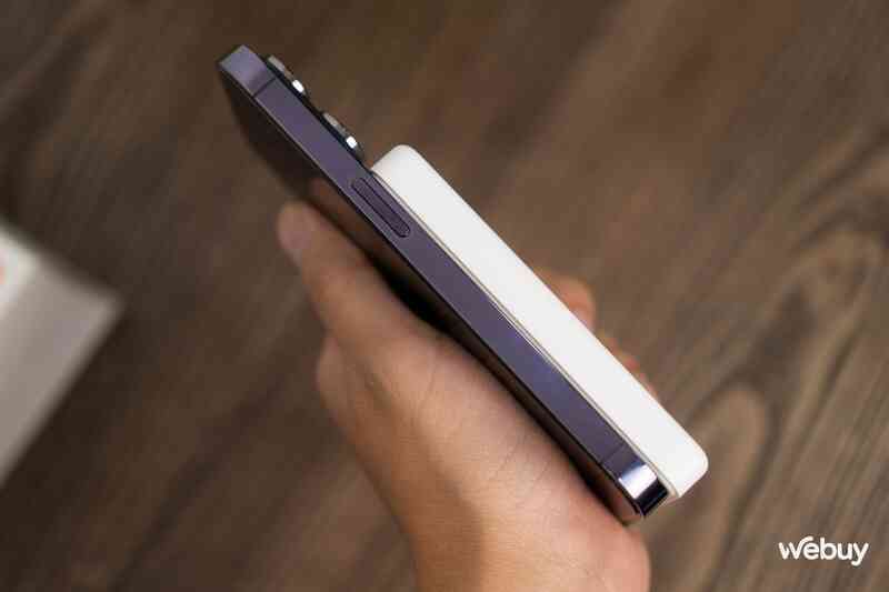 Pin dự phòng MagSafe Xiaomi cho iPhone: Thiết kế gọn nhẹ, dung lượng 5000mAh, giá chưa tới 700,000 đồng - Ảnh 9. Pin dự phòng MagSafe Xiaomi cho iPhone: Thiết kế gọn nhẹ, dung lượng 5000mAh, giá chưa tới 700,000 đồng - Ảnh 9.