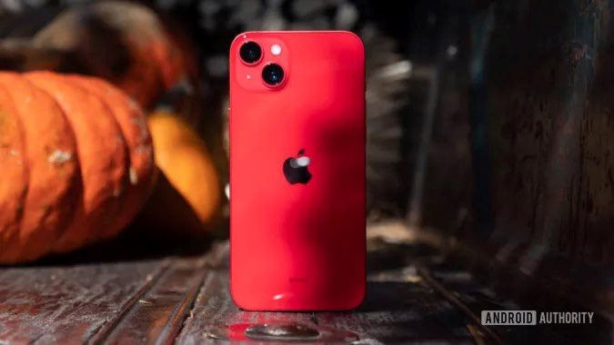 iPhone được làm ở đâu? Hành trình từ linh kiện đến khi tạo ra một chiếc iPhone hoàn chỉnh - Ảnh 2. iPhone được làm ở đâu? Hành trình từ linh kiện đến khi tạo ra một chiếc iPhone hoàn chỉnh - Ảnh 2.