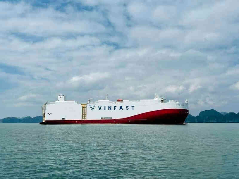 Ông Phạm Nhật Vượng xuất khẩu xe điện sang Mỹ ngày 25/11 - Ảnh 3. Ông Phạm Nhật Vượng xuất khẩu xe điện sang Mỹ ngày 25/11 - Ảnh 3.