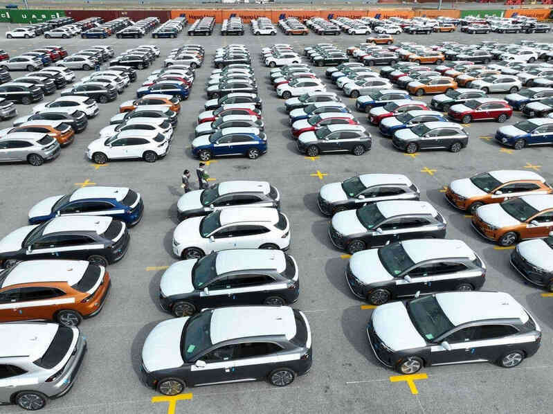 Hình ảnh dàn xe điện VinFast xếp hàng tại cảng Hải Phòng chờ lên tàu sang Mỹ - Ảnh 2. Hình ảnh dàn xe điện VinFast xếp hàng tại cảng Hải Phòng chờ lên tàu sang Mỹ - Ảnh 2.