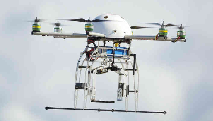 Hacker nhắm vào các vệ tinh, dùng drone để gieo rắc mã độc