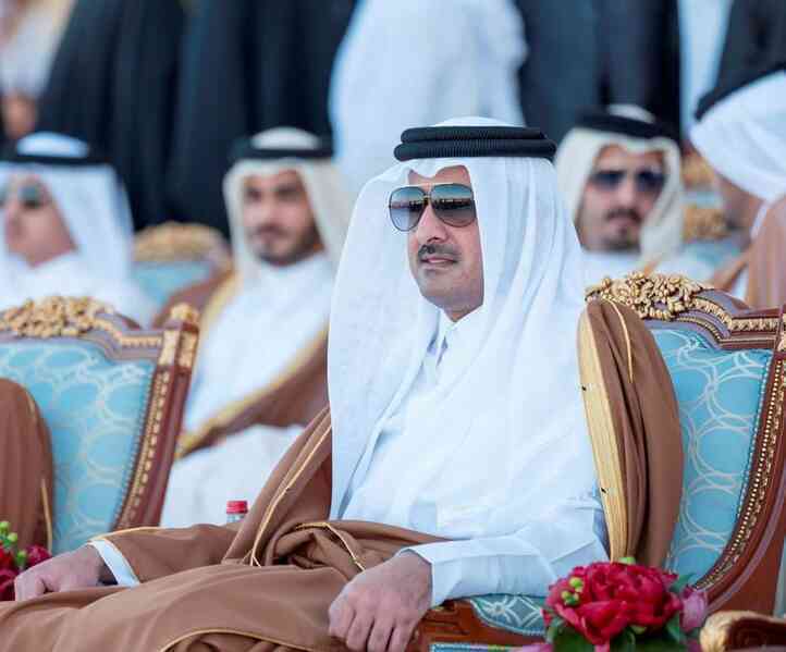 Sự giàu có tột đỉnh của Hoàng gia Qatar: Hơn cả Elon Musk và Jeff Bezos cộng lại, lối sống xa hoa trong từng chi tiết - Ảnh 2. Sự giàu có tột đỉnh của Hoàng gia Qatar: Hơn cả Elon Musk và Jeff Bezos cộng lại, lối sống xa hoa trong từng chi tiết - Ảnh 2.