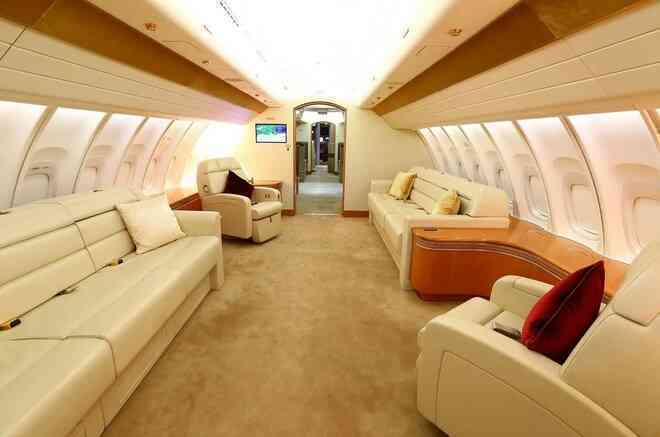 Sự giàu có tột đỉnh của Hoàng gia Qatar: Hơn cả Elon Musk và Jeff Bezos cộng lại, lối sống xa hoa trong từng chi tiết