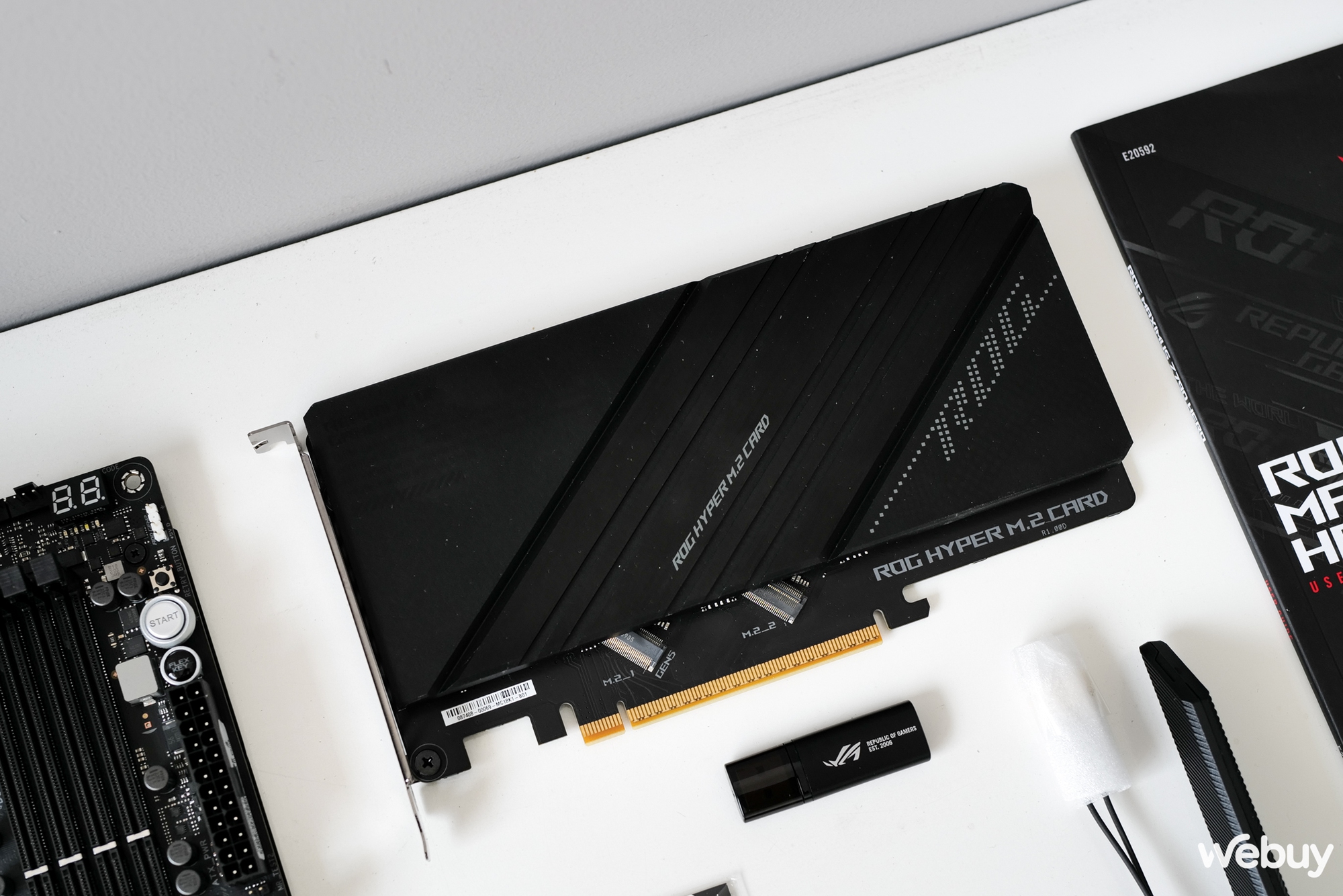Mở hộp bo mạch chủ ASUS ROG Maximus Z790 Hero: Giá gần 20 triệu đồng, nhưng 'đắt có xắt ra miếng'? - Ảnh 12. Mở hộp bo mạch chủ ASUS ROG Maximus Z790 Hero: Giá gần 20 triệu đồng, nhưng 'đắt có xắt ra miếng'? - Ảnh 12.
