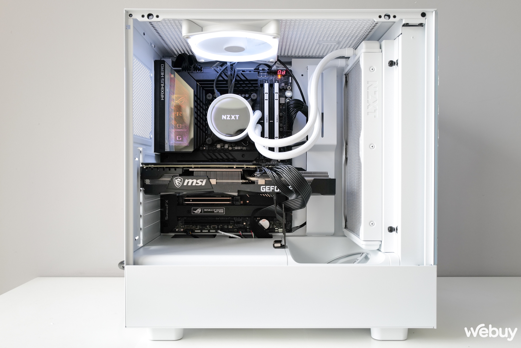 Mở hộp bo mạch chủ ASUS ROG Maximus Z790 Hero: Giá gần 20 triệu đồng, nhưng 'đắt có xắt ra miếng'? - Ảnh 16. Mở hộp bo mạch chủ ASUS ROG Maximus Z790 Hero: Giá gần 20 triệu đồng, nhưng 'đắt có xắt ra miếng'? - Ảnh 16.
