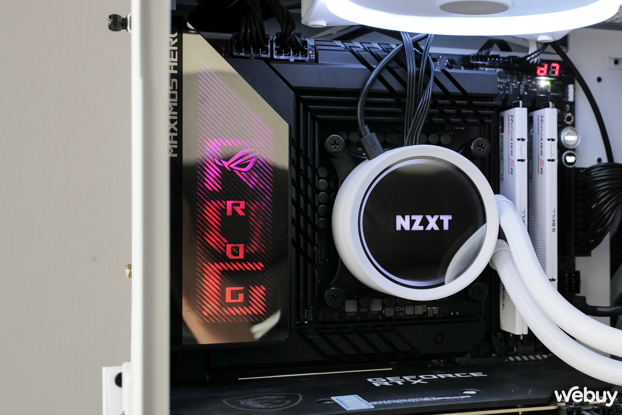 Mở hộp bo mạch chủ ASUS ROG Maximus Z790 Hero: Giá gần 20 triệu đồng, nhưng 'đắt có xắt ra miếng'? - Ảnh 10. Mở hộp bo mạch chủ ASUS ROG Maximus Z790 Hero: Giá gần 20 triệu đồng, nhưng 'đắt có xắt ra miếng'? - Ảnh 10.
