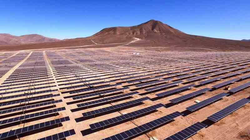 Siêu nhà máy quang điện cùng hồ chứa nước dung tích khủng giữa sa mạc phục vụ World Cup 2022 - Ảnh 2.