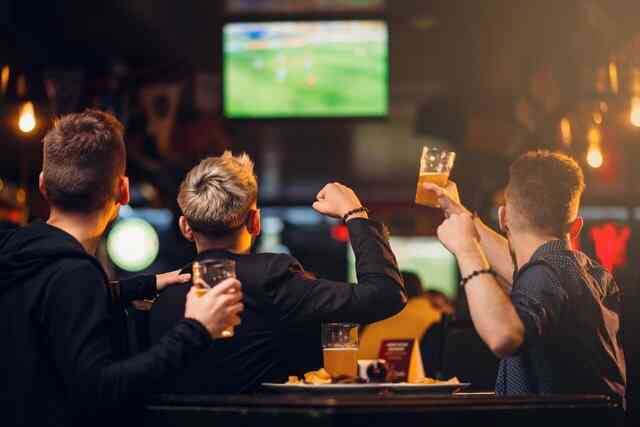 Xem World Cup sẽ khiến bạn béo lên: Đây là cách để phòng tránh - Ảnh 2. Xem World Cup sẽ khiến bạn béo lên: Đây là cách để phòng tránh - Ảnh 2.