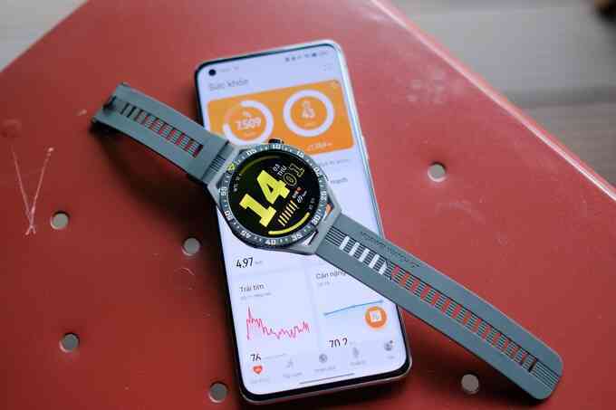 Dưới 6 triệu đồng, chọn mua smartwatch nào? - 2