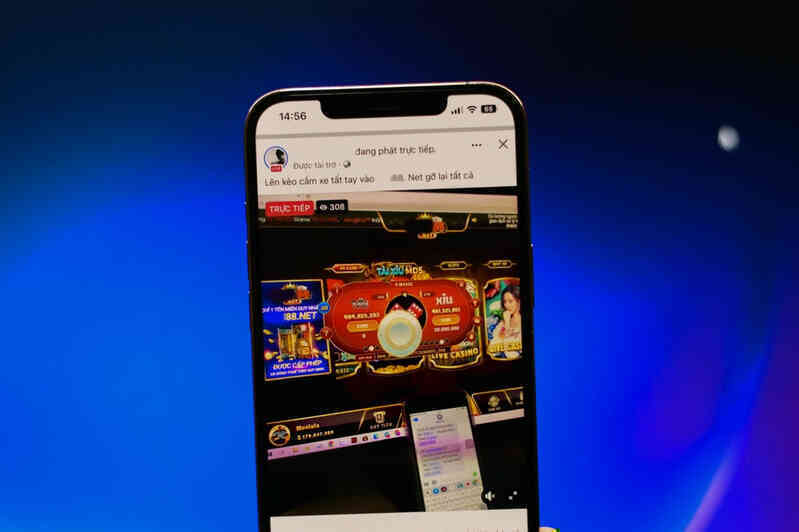 Quảng cáo livestream cờ bạc lại tràn lan trên Facebook