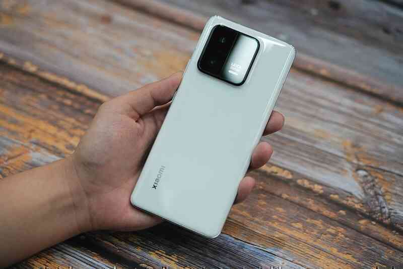 Ảnh thực tế Xiaomi 13 Pro với thiết kế mới, camera Leica 1 inch