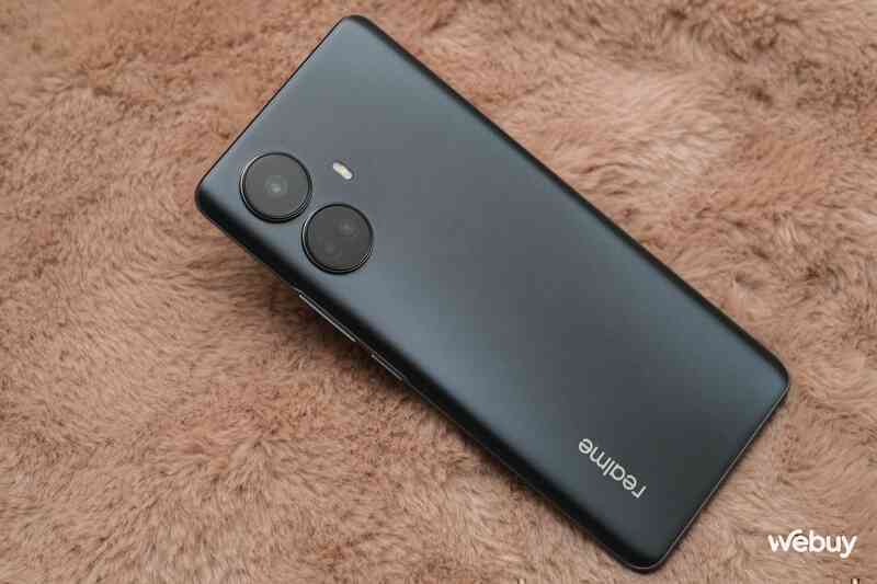 Điện thoại realme giá hơn 6 triệu nhưng có màn hình cong, camera 108MP, chip Dimensity 1080 - Ảnh 2. Điện thoại realme giá hơn 6 triệu nhưng có màn hình cong, camera 108MP, chip Dimensity 1080 - Ảnh 2.