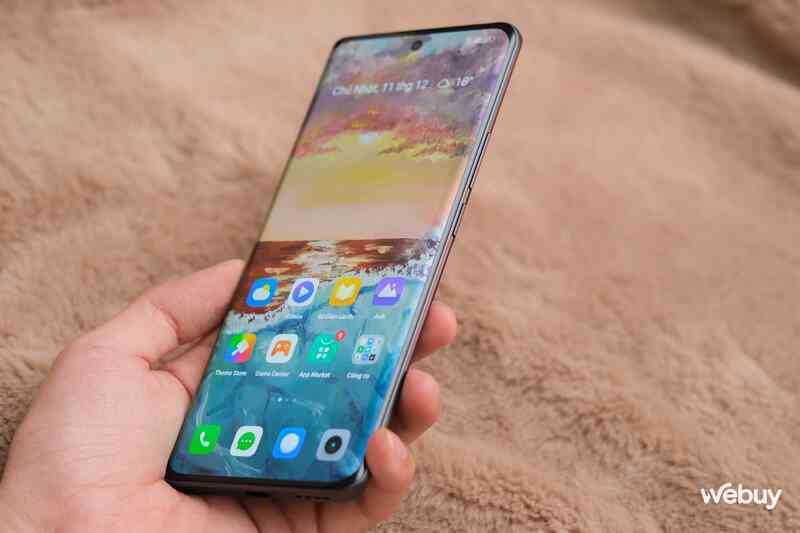 Điện thoại realme giá hơn 6 triệu nhưng có màn hình cong, camera 108MP, chip Dimensity 1080