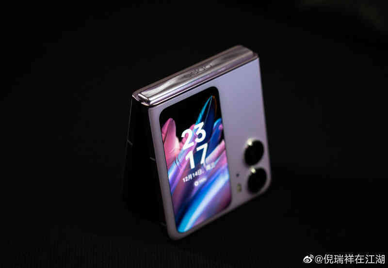 OPPO ra mắt smartphone gập giống Galaxy Z Flip nhưng có màn hình lớn hơn, giá từ 20,2 triệu đồng - Ảnh 3.
