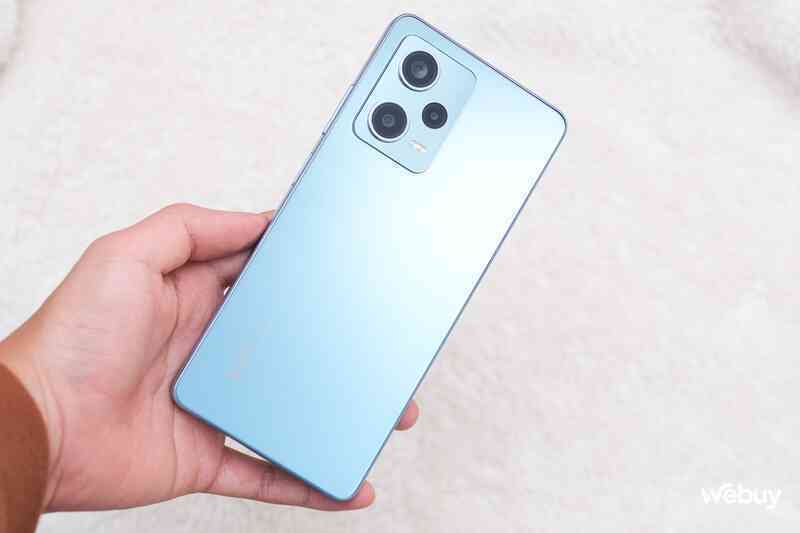 Trên tay Redmi Note 12 Pro tại VN: Thiết kế vuông vắn, chip Dimensity 1080 mới, giá chỉ từ 6 triệu đồng - Ảnh 2. Trên tay Redmi Note 12 Pro tại VN: Thiết kế vuông vắn, chip Dimensity 1080 mới, giá chỉ từ 6 triệu đồng - Ảnh 2.