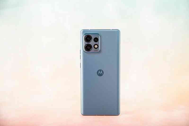 Motorola ra mắt smartphone chip Snapdragon 8 Gen 2 giá rẻ chỉ hơn 11 triệu đồng