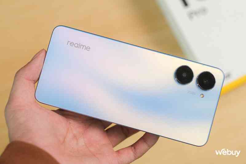 Trên tay bộ đôi realme 10 5G và realme 10 Pro: Thiết kế thời trang, cấu hình khá, giá chỉ từ hơn 5 triệu đồng - Ảnh 2. Trên tay bộ đôi realme 10 5G và realme 10 Pro: Thiết kế thời trang, cấu hình khá, giá chỉ từ hơn 5 triệu đồng - Ảnh 2.