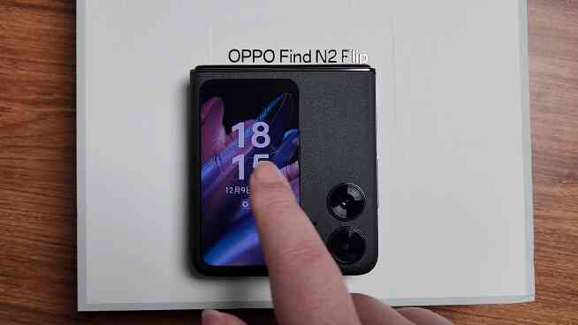 Ảnh thực tế OPPO Find N2 Flip: Đây là cách OPPO "đối mặt" Samsung! - Ảnh 6. Ảnh thực tế OPPO Find N2 Flip: Đây là cách OPPO "đối mặt" Samsung! - Ảnh 6.