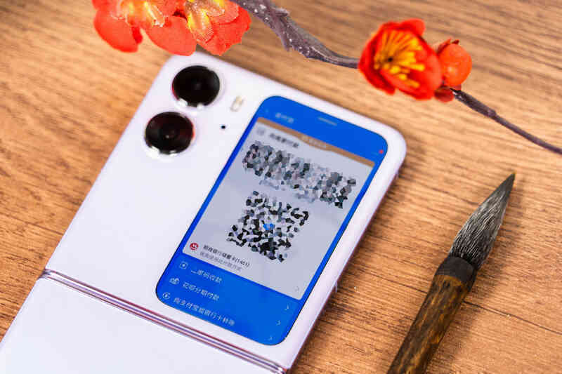 Ảnh thực tế OPPO Find N2 Flip: Đây là cách OPPO "đối mặt" Samsung! - Ảnh 8. Ảnh thực tế OPPO Find N2 Flip: Đây là cách OPPO "đối mặt" Samsung! - Ảnh 8.