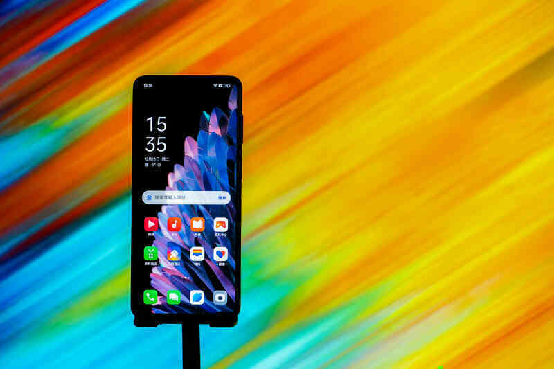 Ảnh thực tế OPPO Find N2 Flip: Đây là cách OPPO "đối mặt" Samsung! - Ảnh 10. Ảnh thực tế OPPO Find N2 Flip: Đây là cách OPPO "đối mặt" Samsung! - Ảnh 10.