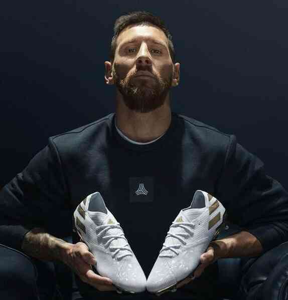 Điểm chung của Messi và Mbappé trong khía cạnh tiền bạc - Ảnh 2.