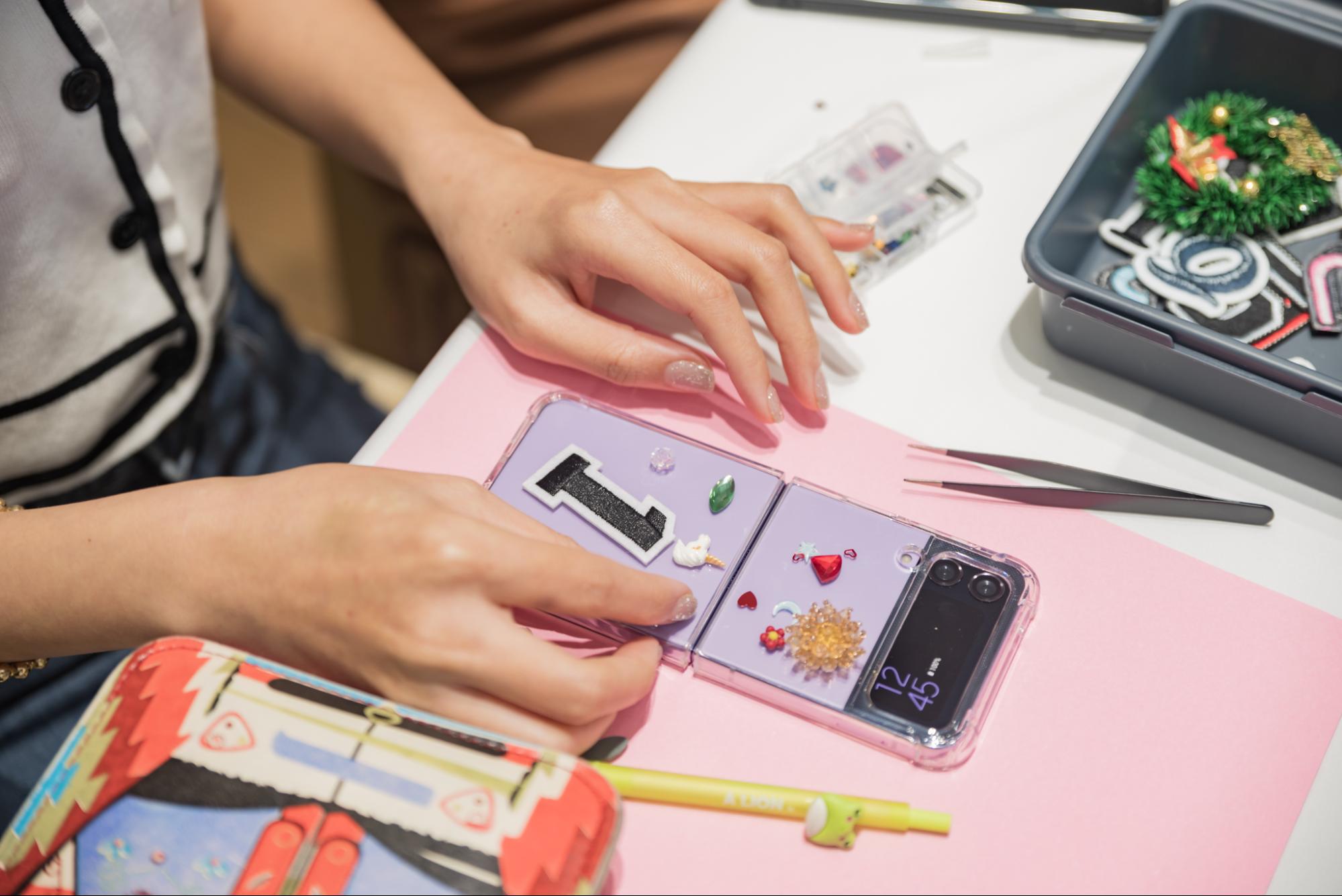 Cách Samsung dần khiến Galaxy Z Flip4 trở nên gần gũi hơn với giới trẻ - Ảnh 5.