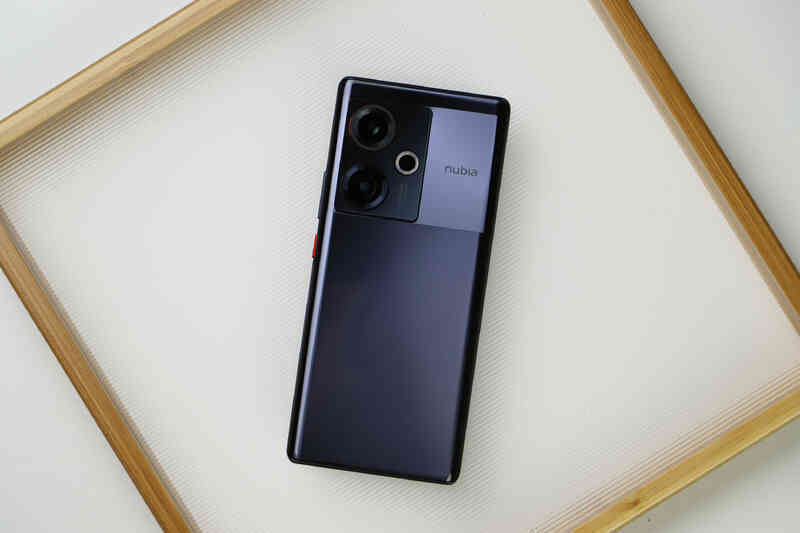Smartphone này trang bị chip Snapdragon 8 Gen 2 nhưng có giá chỉ hơn 10 triệu đồng