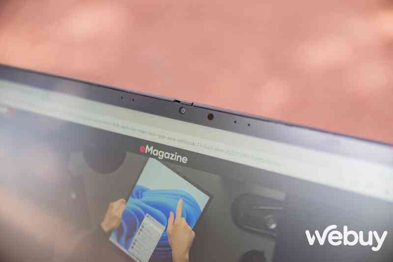Trải nghiệm nhanh ASUS ExpertBook B5 Flip: Laptop nhỏ gọn cho dân văn phòng nhưng lại cực kỳ đa năng - Ảnh 12. Trải nghiệm nhanh ASUS ExpertBook B5 Flip: Laptop nhỏ gọn cho dân văn phòng nhưng lại cực kỳ đa năng - Ảnh 12.