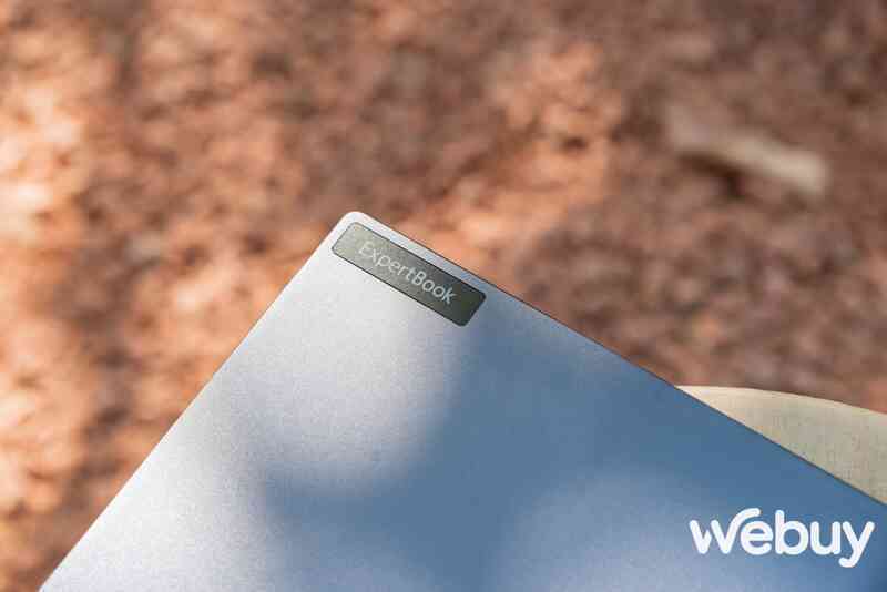 Trải nghiệm nhanh ASUS ExpertBook B5 Flip: Laptop nhỏ gọn cho dân văn phòng nhưng lại cực kỳ đa năng - Ảnh 3. Trải nghiệm nhanh ASUS ExpertBook B5 Flip: Laptop nhỏ gọn cho dân văn phòng nhưng lại cực kỳ đa năng - Ảnh 3.