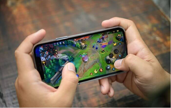Nên chọn mua iPhone cũ nào chơi game tốt hiện nay?