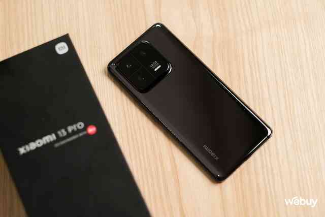Điện thoại chip Snapdragon 8 Gen 2 về Việt Nam giá chưa tới 18 triệu đồng - Ảnh 2. Điện thoại chip Snapdragon 8 Gen 2 về Việt Nam giá chưa tới 18 triệu đồng - Ảnh 2.