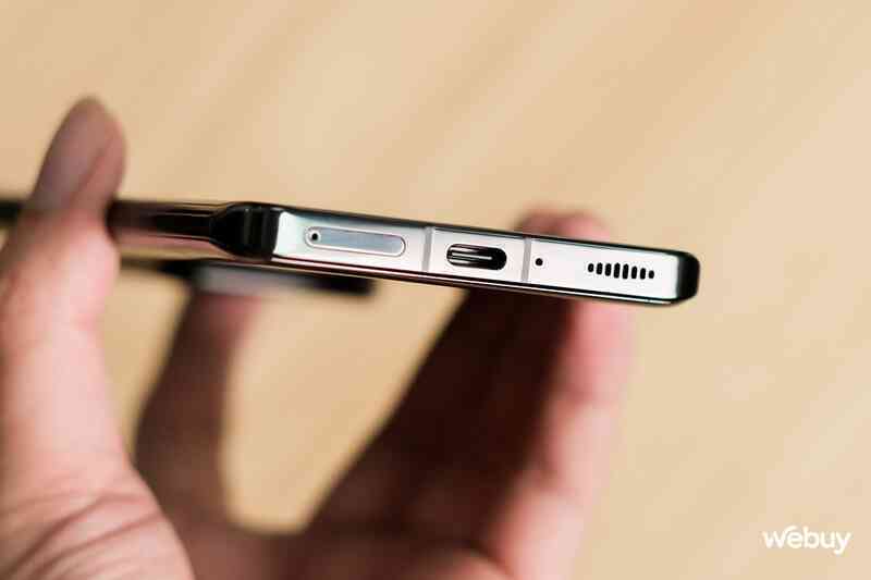 Điện thoại chip Snapdragon 8 Gen 2 về Việt Nam giá chưa tới 18 triệu đồng
