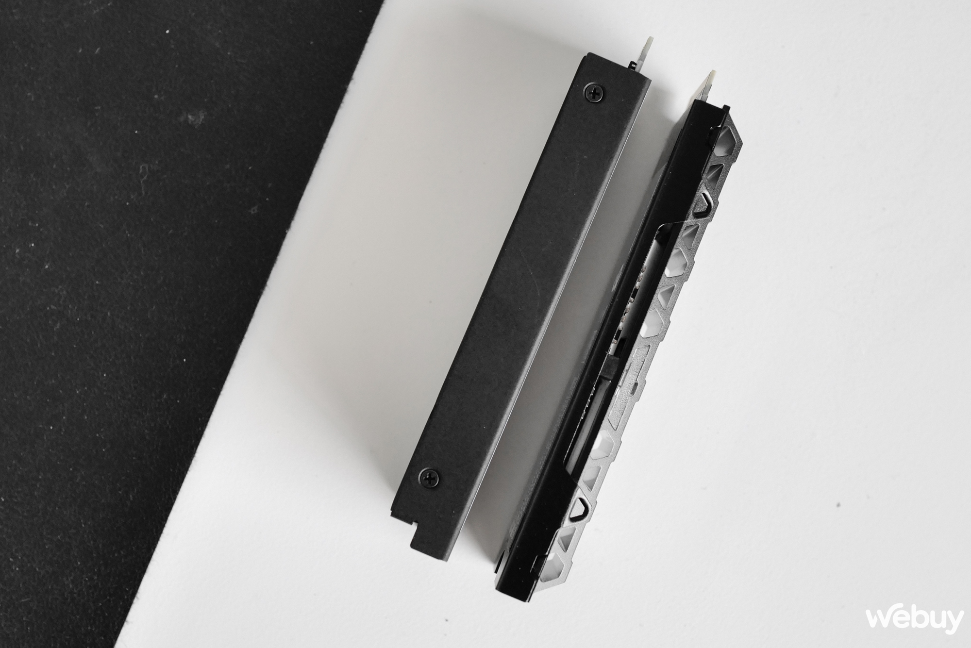 Trên tay SSD cao cấp Kingston Fury Renegade: PCIe 4.0 tốc độ cao, tích hợp sẵn cả tản nhiệt - Ảnh 8. Trên tay SSD cao cấp Kingston Fury Renegade: PCIe 4.0 tốc độ cao, tích hợp sẵn cả tản nhiệt - Ảnh 8.