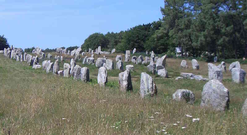 Đá Carnac: Bí ẩn hàng ngàn năm tuổi của nước Pháp - Ảnh 2. Đá Carnac: Bí ẩn hàng ngàn năm tuổi của nước Pháp - Ảnh 2.