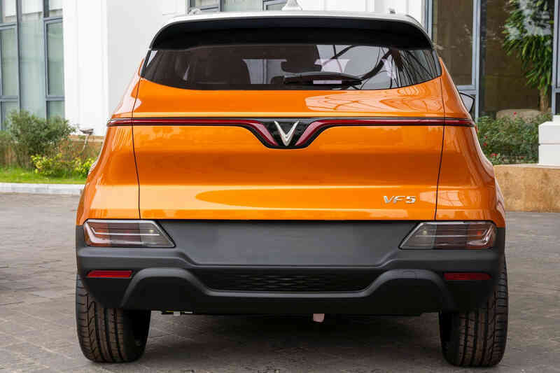 VinFast VF5 Plus chính thức có giá từ 458 triệu đồng, giao xe tháng 4/2023, ngập công nghệ đấu Toyota Raize, Kia Sonet - Ảnh 2.