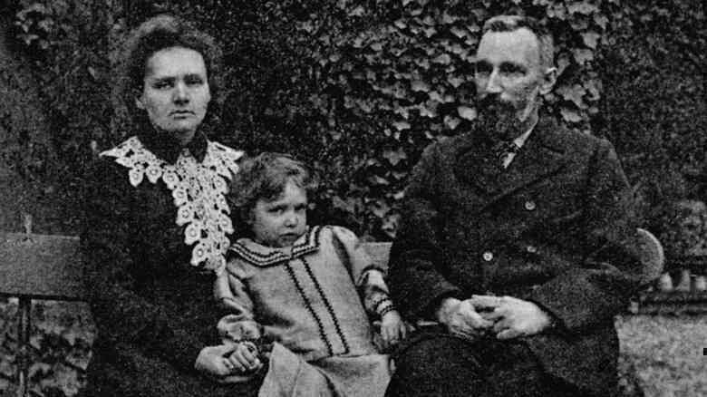 Tại sao giải Nobel của Marie Curie lại có ý nghĩa vô cùng to lớn đối với khoa học hiện đại? - Ảnh 1. Tại sao giải Nobel của Marie Curie lại có ý nghĩa vô cùng to lớn đối với khoa học hiện đại? - Ảnh 1.