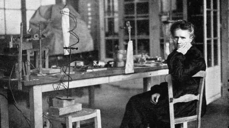 Tại sao giải Nobel của Marie Curie lại có ý nghĩa vô cùng to lớn đối với khoa học hiện đại? - Ảnh 2. Tại sao giải Nobel của Marie Curie lại có ý nghĩa vô cùng to lớn đối với khoa học hiện đại? - Ảnh 2.