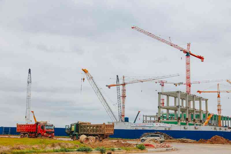 Huyện có ‘siêu nhà máy’ 9,3 tỷ USD, biến Việt Nam thành đại bản doanh của hãng điện thoại có thị phần lớn nhất thế giới - Ảnh 6. Huyện có ‘siêu nhà máy’ 9,3 tỷ USD, biến Việt Nam thành đại bản doanh của hãng điện thoại có thị phần lớn nhất thế giới - Ảnh 6.