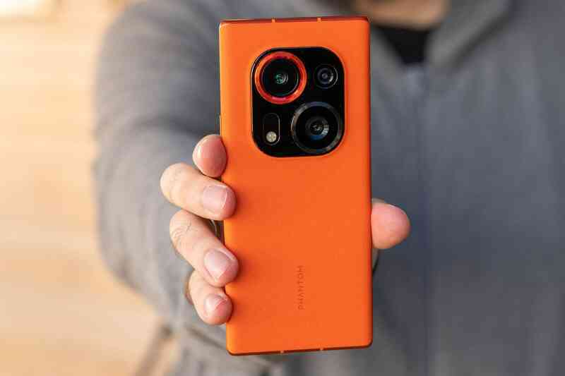 Tecno ra mắt điện thoại cao cấp có camera độc lạ - Ảnh 4. Tecno ra mắt điện thoại cao cấp có camera độc lạ - Ảnh 4.