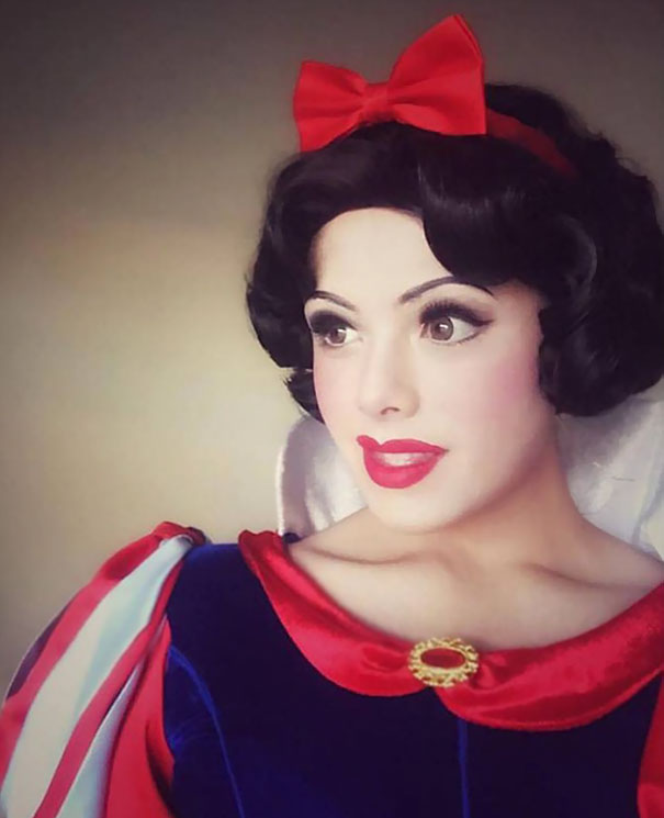 Anh chàng này hoá thân thành các công chúa Disney, trông còn xinh hơn cả người yêu bạn! - Ảnh 2. Anh chàng này hoá thân thành các công chúa Disney, trông còn xinh hơn cả người yêu bạn! - Ảnh 2.