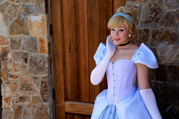 Anh chàng này hoá thân thành các công chúa Disney, trông còn xinh hơn cả người yêu bạn! - Ảnh 8. Anh chàng này hoá thân thành các công chúa Disney, trông còn xinh hơn cả người yêu bạn! - Ảnh 8.