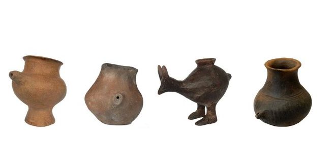 Đoàn khảo cổ tìm thấy chiếc bình gốm La Mã 1500 năm tuổi, nghiên cứu kỹ thì hóa ra nó là một cái bô