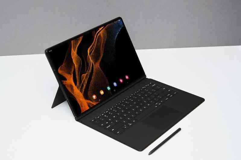 Mua laptop, tablet nào để làm việc trong giai đoạn mới?