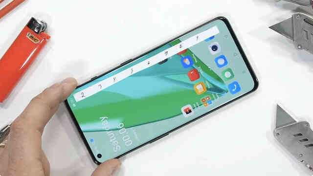 Kiểm chứng độ bền OnePlus 10 Pro và cái kết: Mỏng manh dễ vỡ, bẻ nhẹ là gãy - Ảnh 3. Kiểm chứng độ bền OnePlus 10 Pro và cái kết: Mỏng manh dễ vỡ, bẻ nhẹ là gãy - Ảnh 3.